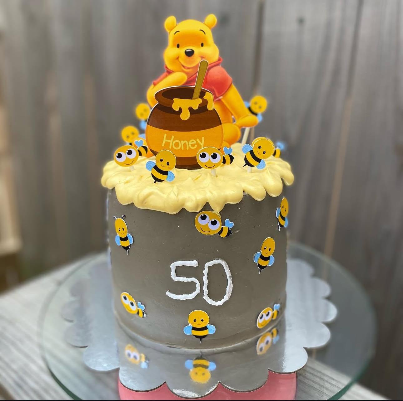 Winnie the Pooh Cake Topper – Printable Party Decoration